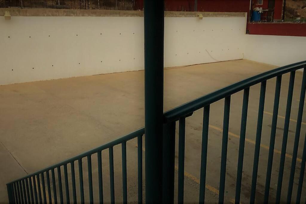 Lovely 1 Bedroom Apartment W/Private Parking Ensenada Exterior photo